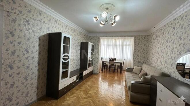 Сдаётся 3-комн. вторичка 65 м², пос. 6-ой мкр, photo 1 from 10