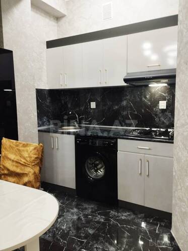 Сдаётся 2-комн. новостройка 70 м², м. Мемар Аджеми, photo 1 from 14