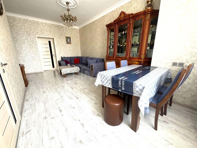 Satılır 3 otaqlı köhnə tikili 80 m², Qara Qarayev m., photo 3 from 9