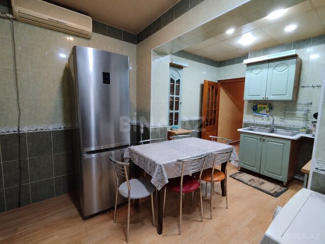 İcarəyə verilir 4 otaqlı köhnə tikili 120 m², İnşaatçılar m., photo 1 from 27