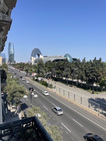 İcarəyə verilir 3 otaqlı köhnə tikili 80 m², Sahil m., photo 3 from 17