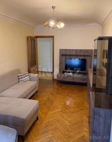 Продаётся 3-комн. вторичка 70 м², м. Низами, photo 6 from 31