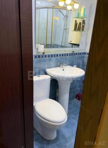 Продаётся 3-комн. вторичка 70 м², м. Низами, photo 27 from 31