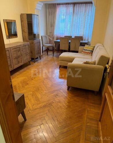 Продаётся 3-комн. вторичка 70 м², м. Низами, photo 3 from 31
