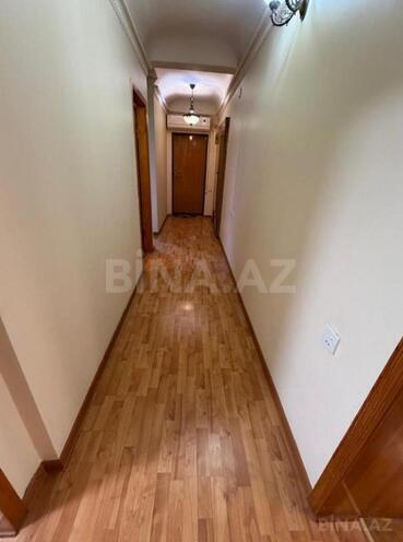 Продаётся 3-комн. вторичка 70 м², м. Низами, photo 21 from 31