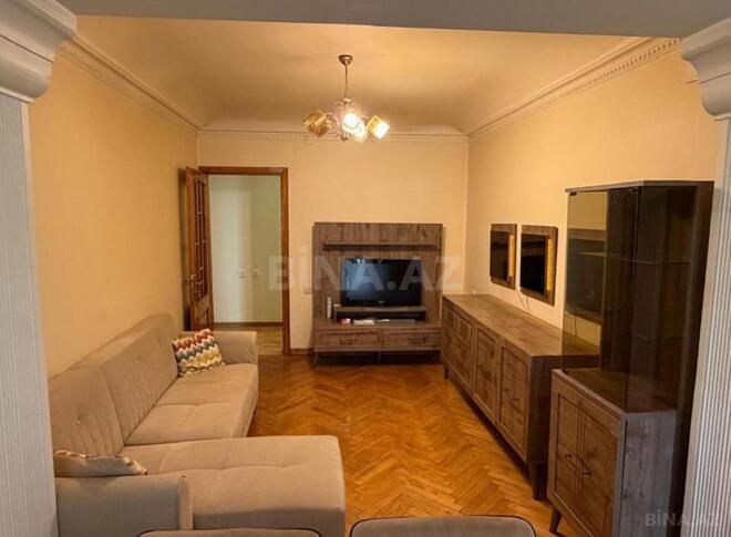 Продаётся 3-комн. вторичка 70 м², м. Низами, photo 5 from 31