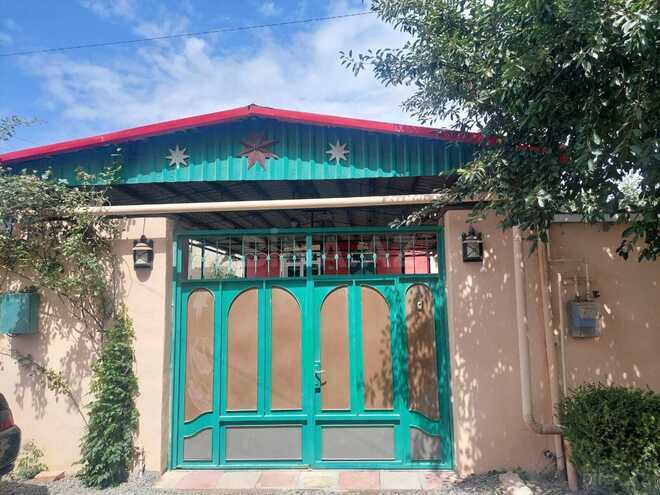 Satılır 4 otaqlı həyət evi/bağ evi 150 m², Yeni Ramana q., photo 1 from 14
