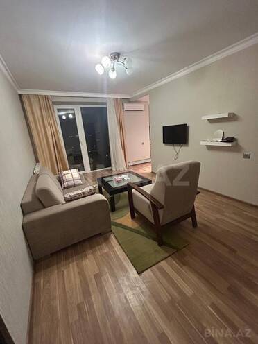 Сдаётся 2-комн. вторичка 50 м², м. Ичеришехер, photo 1 from 9
