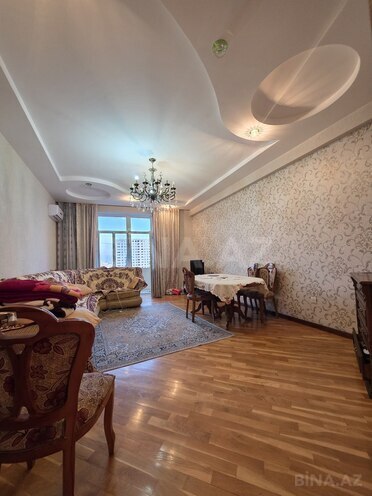 Продаётся 2-комн. новостройка 94 м², м. Элмляр Академиясы, photo 1 from 10