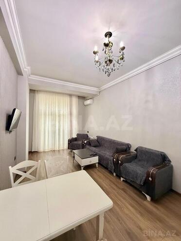 İcarəyə verilir 2 otaqlı yeni tikili 70 m², 28 May m., photo 1 from 11