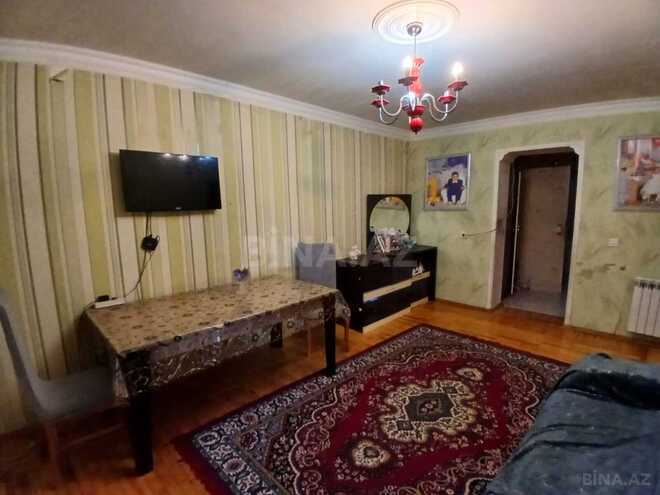 Satılır 3 otaqlı köhnə tikili 75 m², Qara Qarayev m., photo 1 from 29