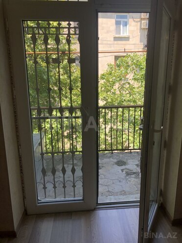 İcarəyə verilir 1 otaqlı köhnə tikili 42 m², 28 May m., photo 1 from 12
