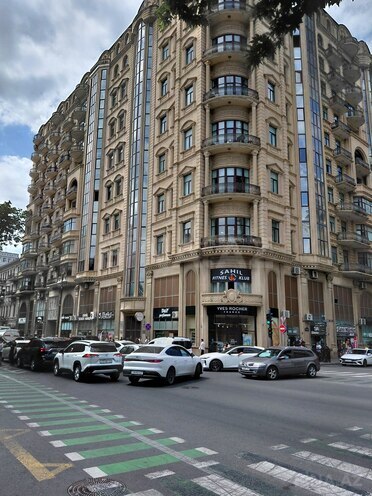 Satılır 4 otaqlı yeni tikili 220 m², Sahil m., photo 31 from 32