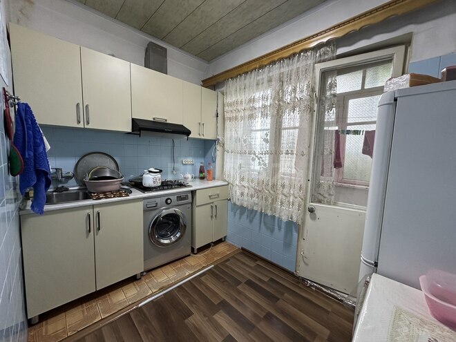 Продаётся 2-комн. вторичка 65 м², Хатаинский р., photo 8 from 13