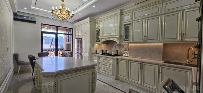 Продаётся 3-комн. новостройка 142 м², м. Низами, photo 10 from 17