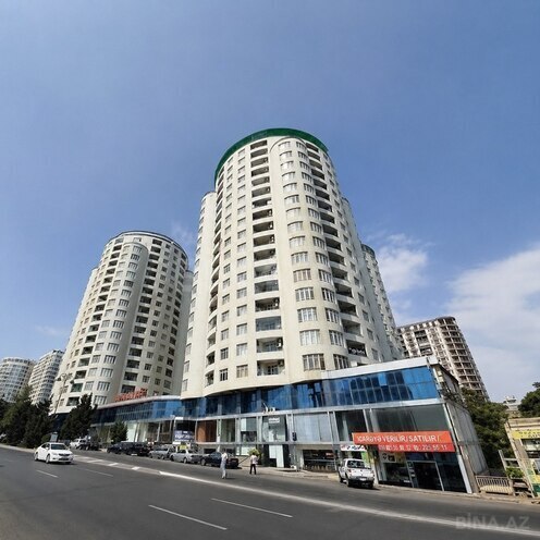 İcarəyə verilir 4 otaqlı yeni tikili 200 m², 28 May m., photo 1 from 24