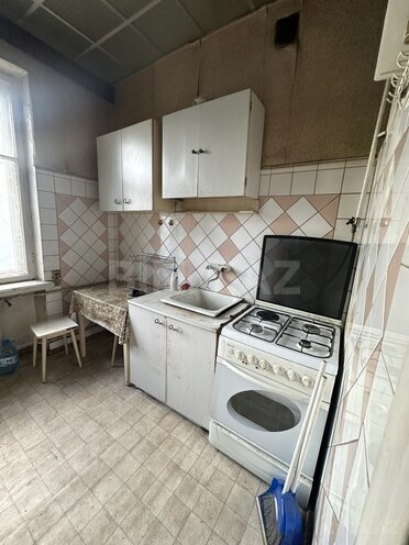 İcarəyə verilir 3 otaqlı köhnə tikili 90 m², Gənclik m., photo 5 from 10