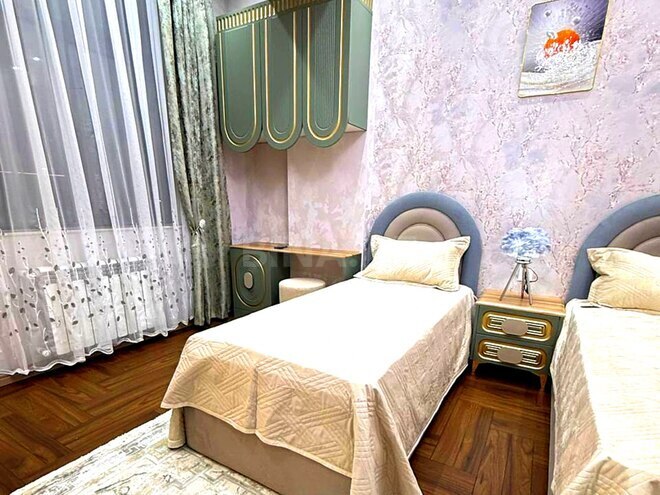 Продаётся 3-комн. новостройка 127 м², м. Кара Караев, photo 7 from 32