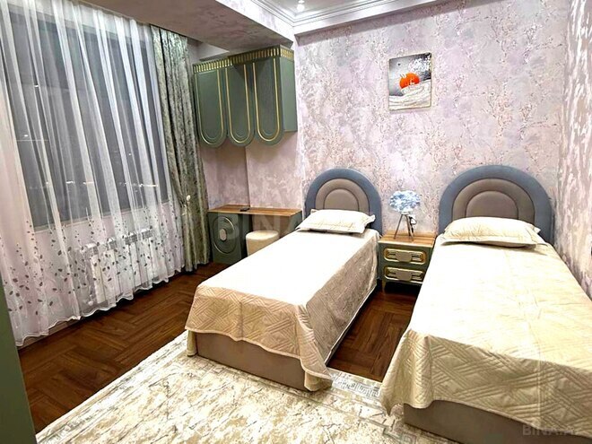 Продаётся 3-комн. новостройка 127 м², м. Кара Караев, photo 5 from 32