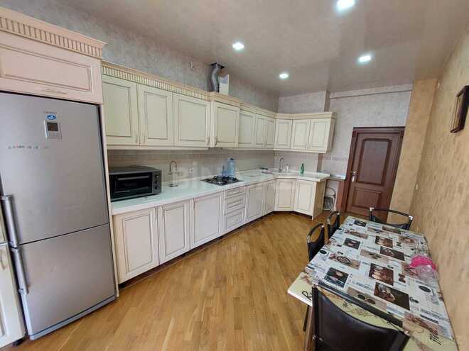 Сдаётся 3-комн. новостройка 170 м², м. Низами, photo 12 from 19
