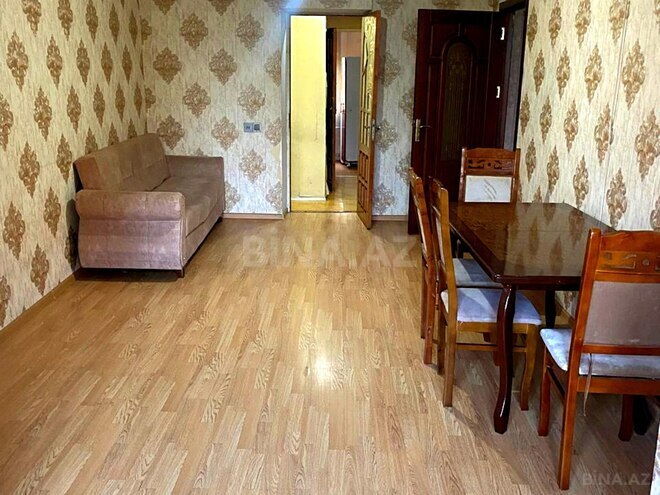 Продаётся 3-комн. вторичка 65 м², м. Нефтчиляр, photo 1 from 22