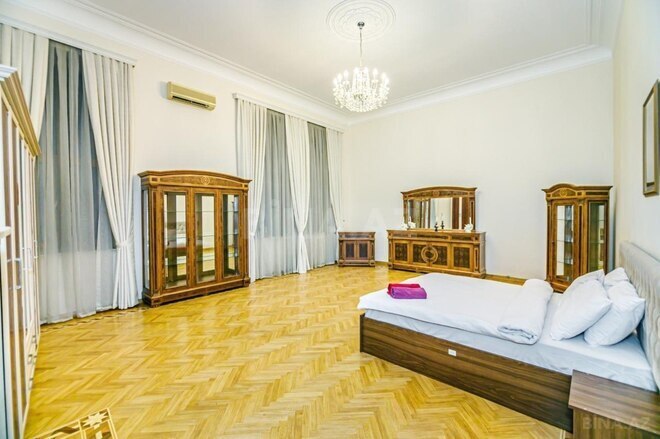 İcarəyə verilir 4 otaqlı köhnə tikili 180 m², İçəri Şəhər m., photo 5 from 28