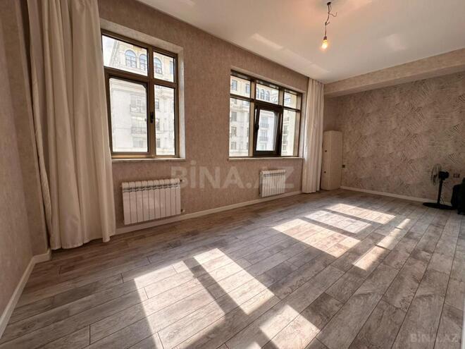 Продаётся 3-комн. новостройка 130 м², м. Элмляр Академиясы, photo 9 from 16