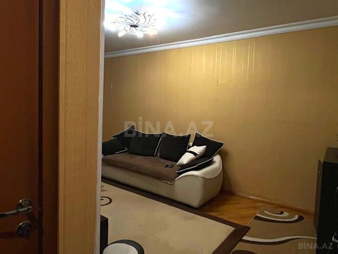 Продаётся 3-комн. вторичка 65 м², м. Нефтчиляр, photo 8 from 19