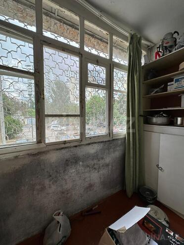 Satılır 2 otaqlı köhnə tikili 65 m², Həzi Aslanov q., photo 9 from 14
