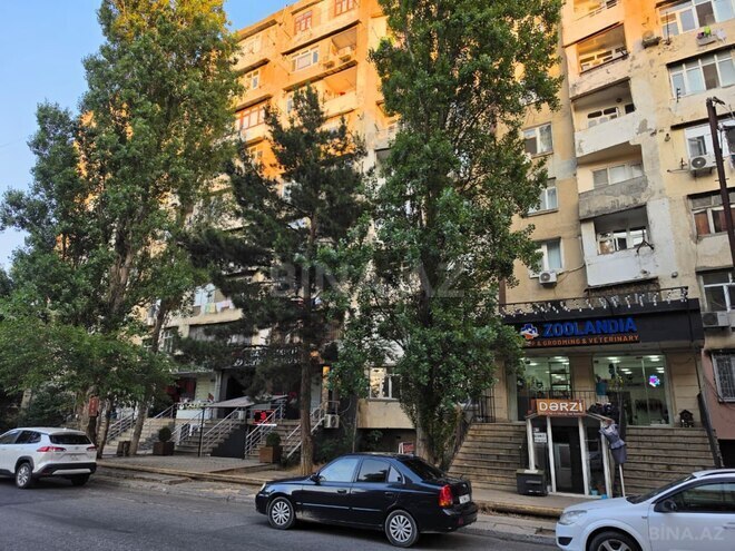 Satılır 3 otaqlı köhnə tikili 75 m², Bakıxanov q., photo 1 from 32