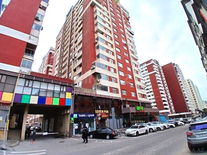 Продаётся 2-комн. новостройка 69 м², м. Кара Караев, photo 1 from 13