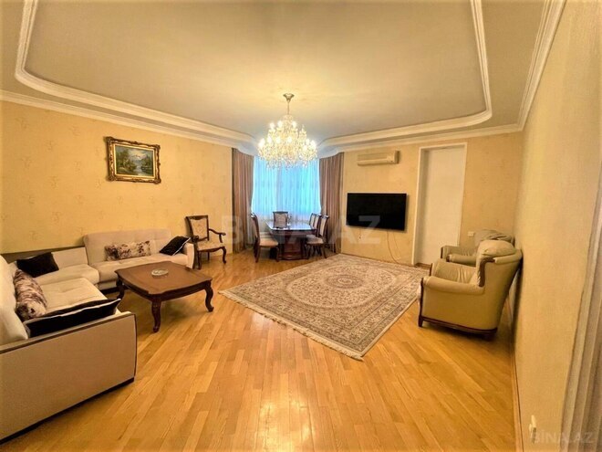 Satılır 3 otaqlı yeni tikili 130 m², İnşaatçılar m., photo 1 from 17