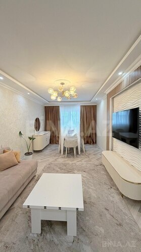 Satılır 3 otaqlı köhnə tikili 70 m², Yeni Günəşli q., photo 1 from 15