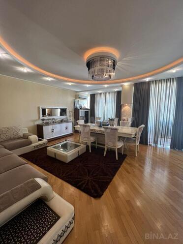İcarəyə verilir 3 otaqlı yeni tikili 157 m², 28 May m., photo 1 from 18