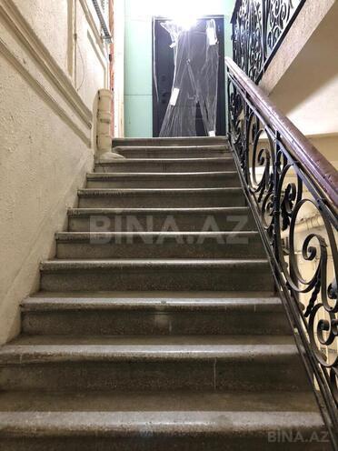 Продаётся 3-комн. вторичка 85 м², м. Низами, photo 8 from 20