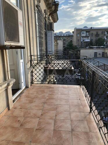 Продаётся 3-комн. вторичка 85 м², м. Низами, photo 17 from 20