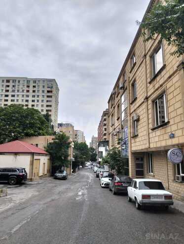 Продаётся 3-комн. вторичка 72 м², м. Элмляр Академиясы, photo 17 from 18