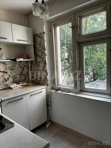 Satılır 2 otaqlı köhnə tikili 55 m², Elmlər Akademiyası m., photo 11 from 12