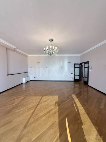 İcarəyə verilir 4 otaqlı yeni tikili 280 m², 28 May m., photo 10 from 25