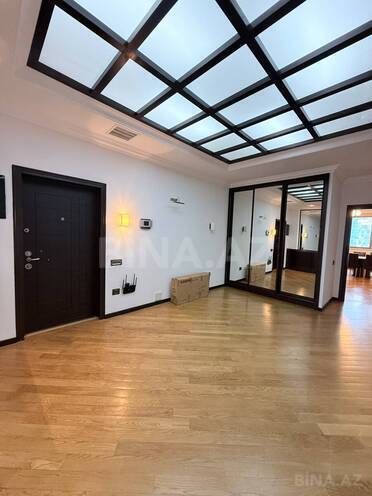 İcarəyə verilir 4 otaqlı yeni tikili 280 m², 28 May m., photo 7 from 25