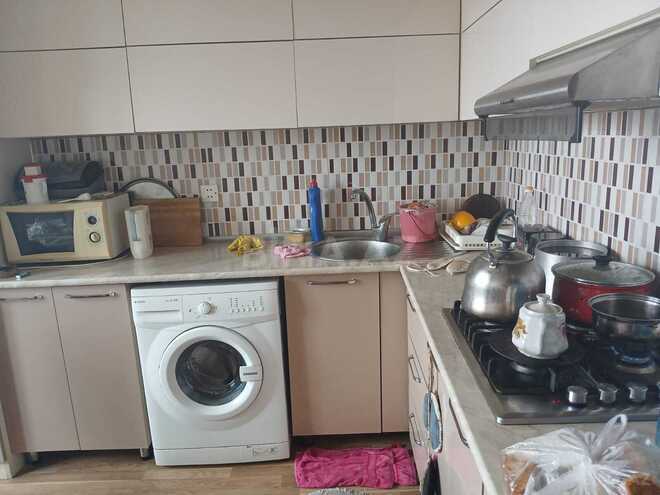 Satılır 2 otaqlı köhnə tikili 55 m², Günəşli q., photo 5 from 9