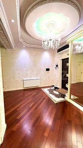 Сдаётся 4-комн. вторичка 172 м², м. Нефтчиляр, photo 25 from 28