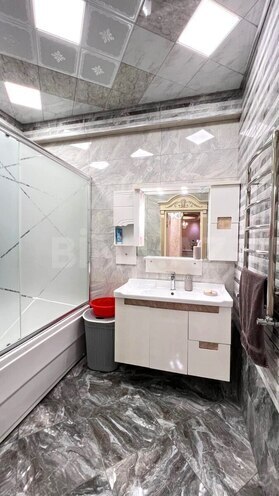 Сдаётся 4-комн. вторичка 172 м², м. Нефтчиляр, photo 20 from 28