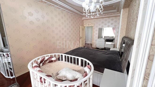 Сдаётся 4-комн. вторичка 172 м², м. Нефтчиляр, photo 9 from 28