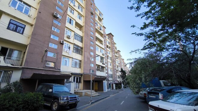 Продаётся 3-комн. вторичка 85 м², м. Ази Асланов, photo 1 from 15