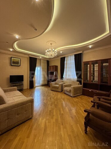 Satılır 3 otaqlı yeni tikili 140 m², İnşaatçılar m., photo 1 from 16