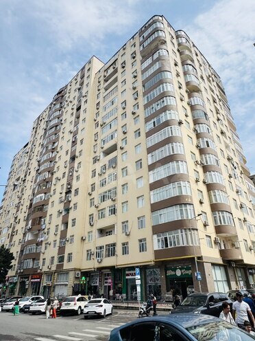 Satılır 3 otaqlı yeni tikili 135 m², İnşaatçılar m., photo 1 from 16