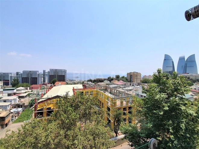 İcarəyə verilir 3 otaqlı köhnə tikili 80 m², Elmlər Akademiyası m., photo 1 from 16