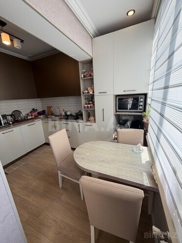 Продаётся 2-комн. вторичка 65 м², м. Ази Асланов, photo 4 from 13