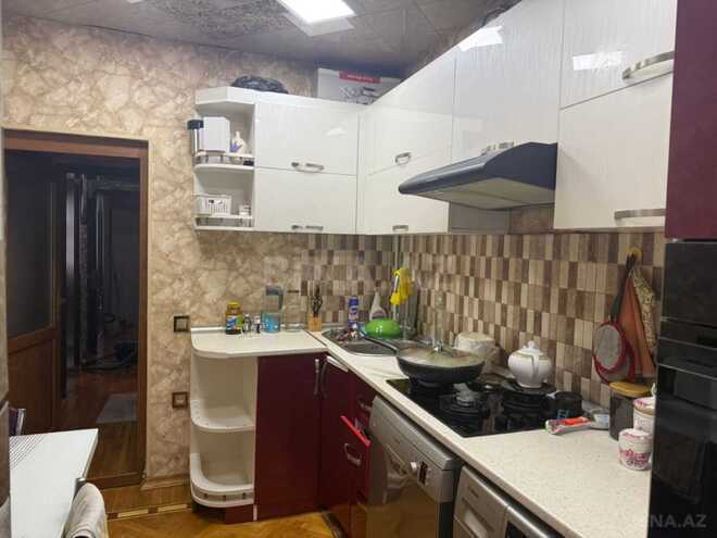 Продаётся 3-комн. вторичка 70 м², Бинагадинский р., photo 14 from 22
